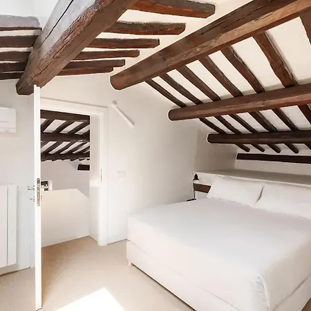 Apartment Casa Garibaldi, A Burghesius Home