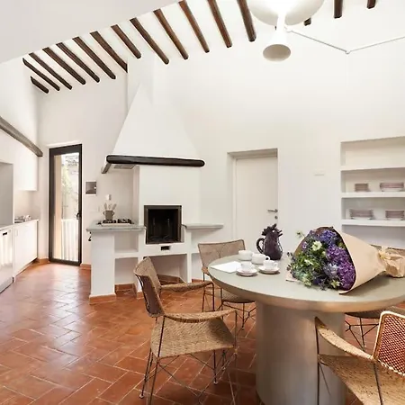 Casa Garibaldi, A Burghesius Home Rome