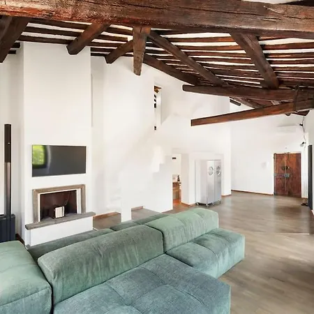 Casa Garibaldi, A Burghesius Home *