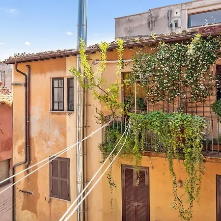 Casa Garibaldi, A Burghesius